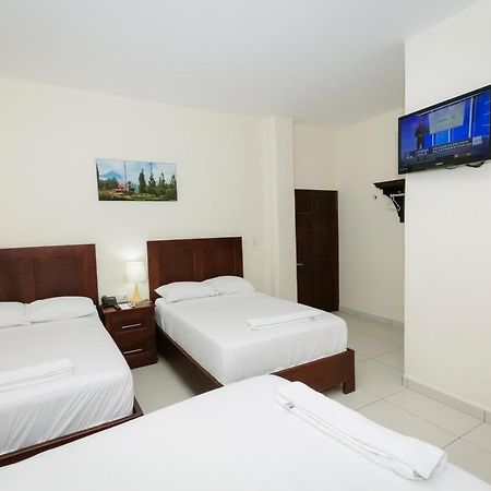 Hotel Mediterraneo Inn Santa Rosa de Lima Luaran gambar