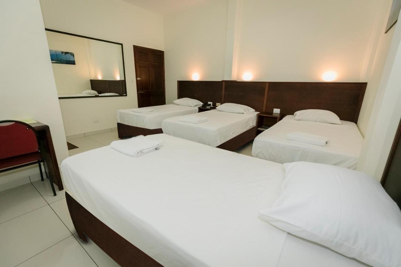 Hotel Mediterraneo Inn Santa Rosa de Lima Luaran gambar
