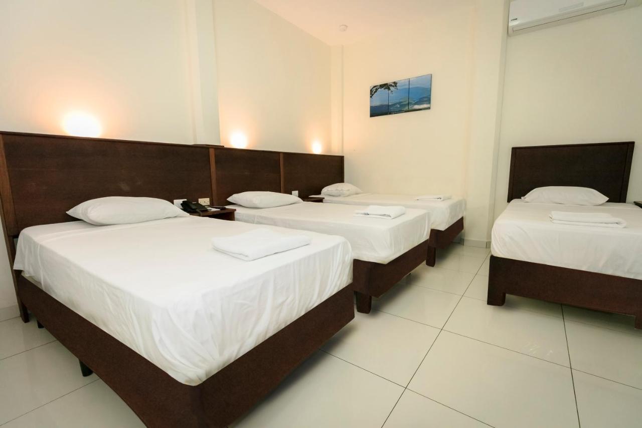 Hotel Mediterraneo Inn Santa Rosa de Lima Luaran gambar