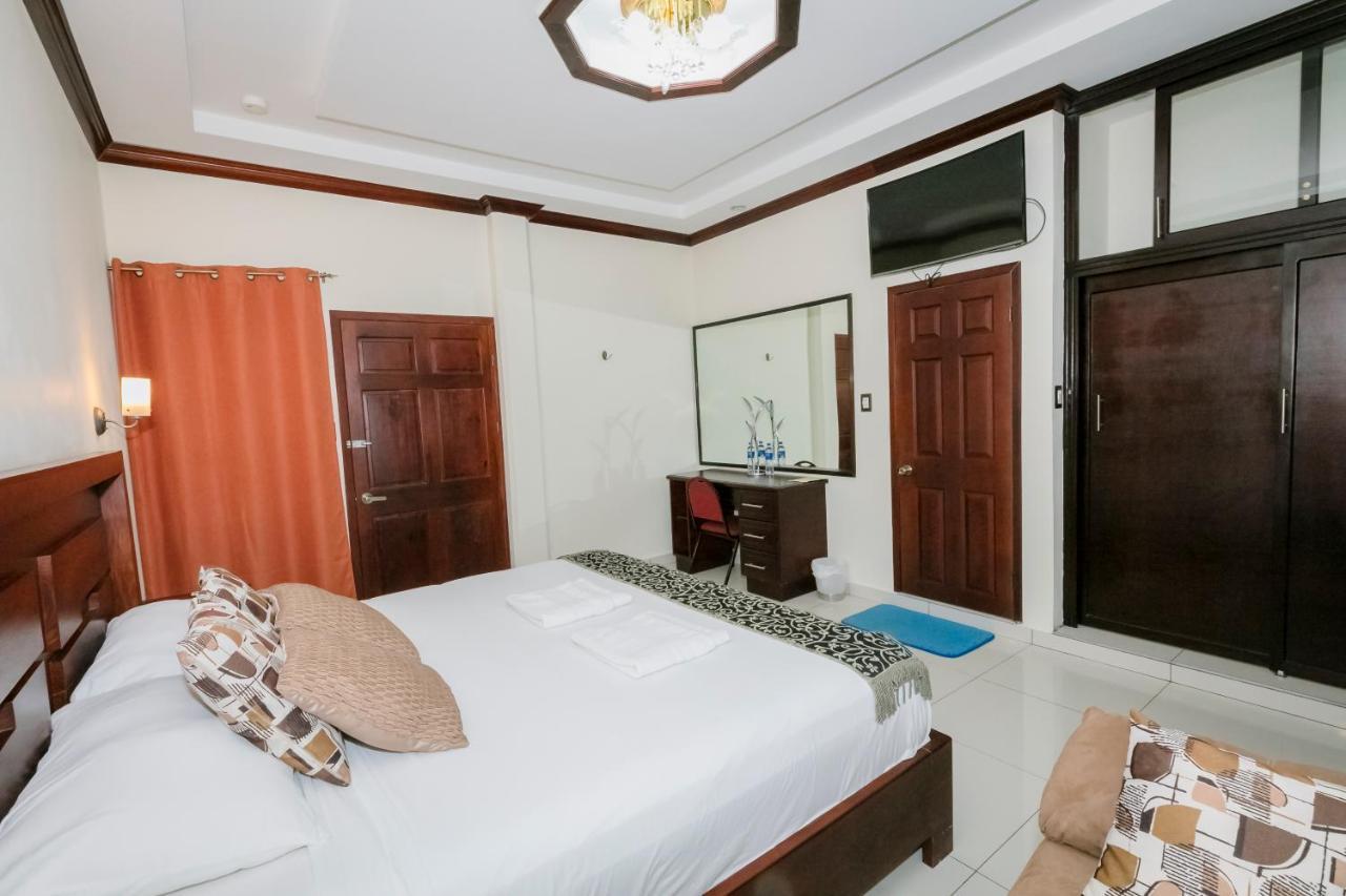 Hotel Mediterraneo Inn Santa Rosa de Lima Luaran gambar
